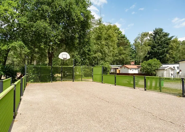 6p Bath-garden House-4g Pool-kids-dog *