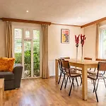6p Bath-garden House-4g Pool-kids-dog Шале